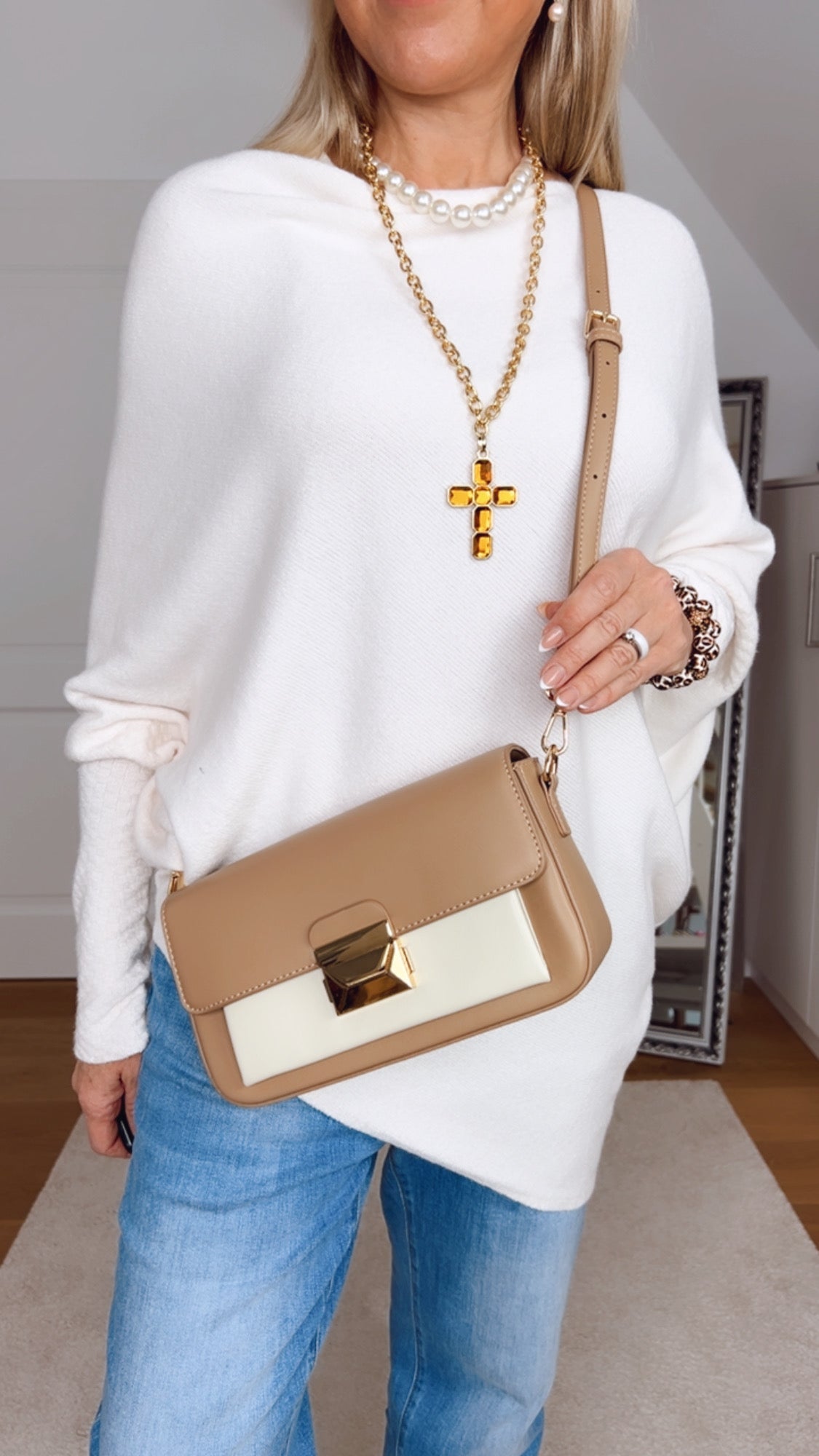 Tasche Vmarika – Elegante Schultertasche mit goldenen Akzenten