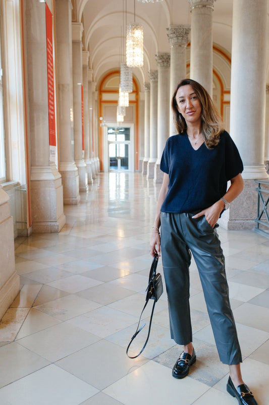 Pullunder Vaufgeschlossen – Feinstrick mit V-Ausschnitt | Made in Italy