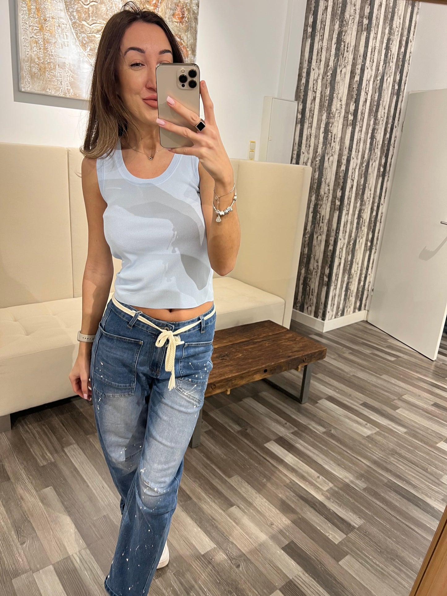 Top Vcherry – Minimalistisches Basic mit perfektem Sitz