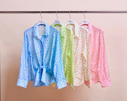 Bluse Vezy – Leichte Eleganz mit modernem Print