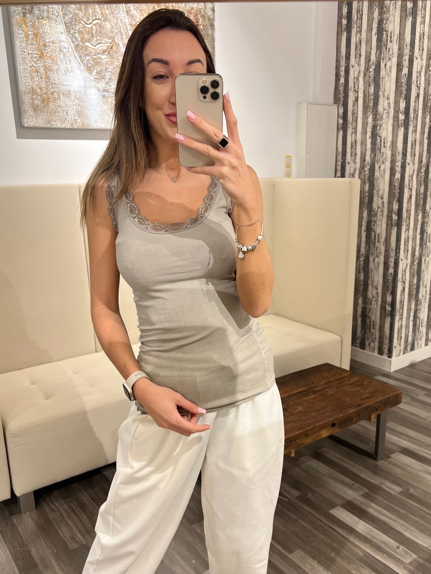 Top Vdolores – Viskose-Top mit Spitze | Made in Italy