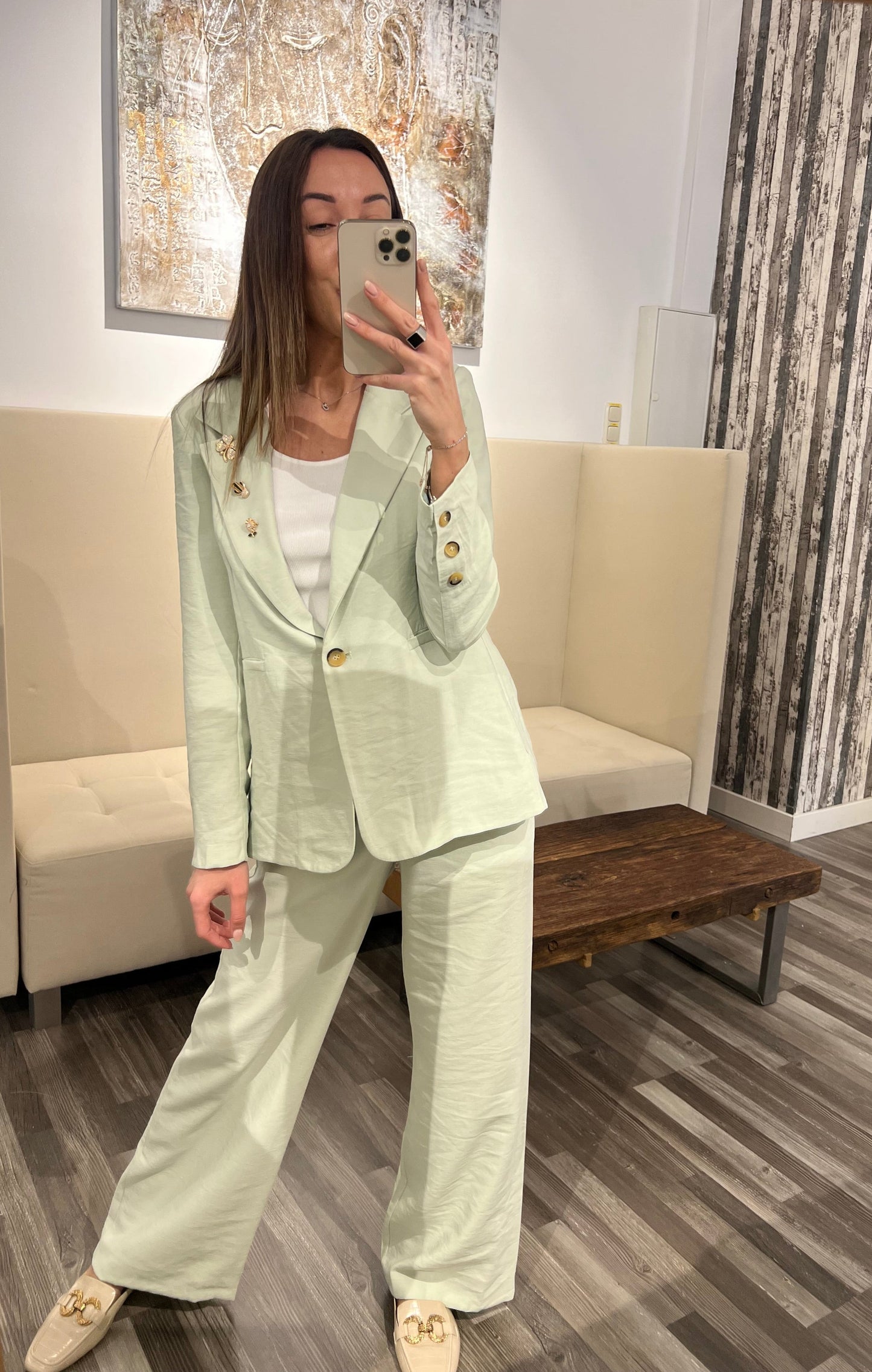 Hose Vsamoa – Fließende Wide-Leg Hose aus Viskose mit italienischem Flair