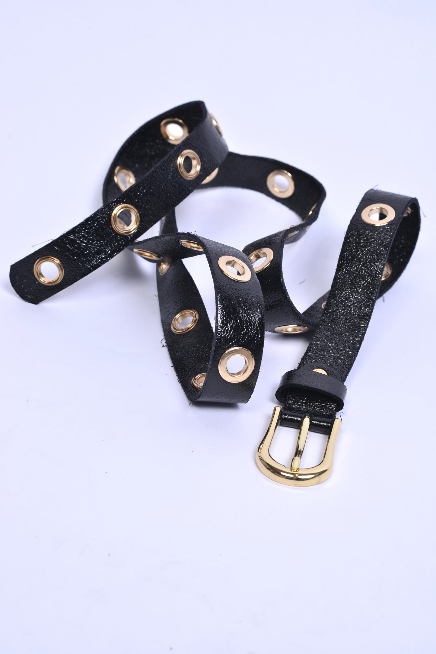 Gürtel Vkreis – Leder mit goldenen Ösendetails