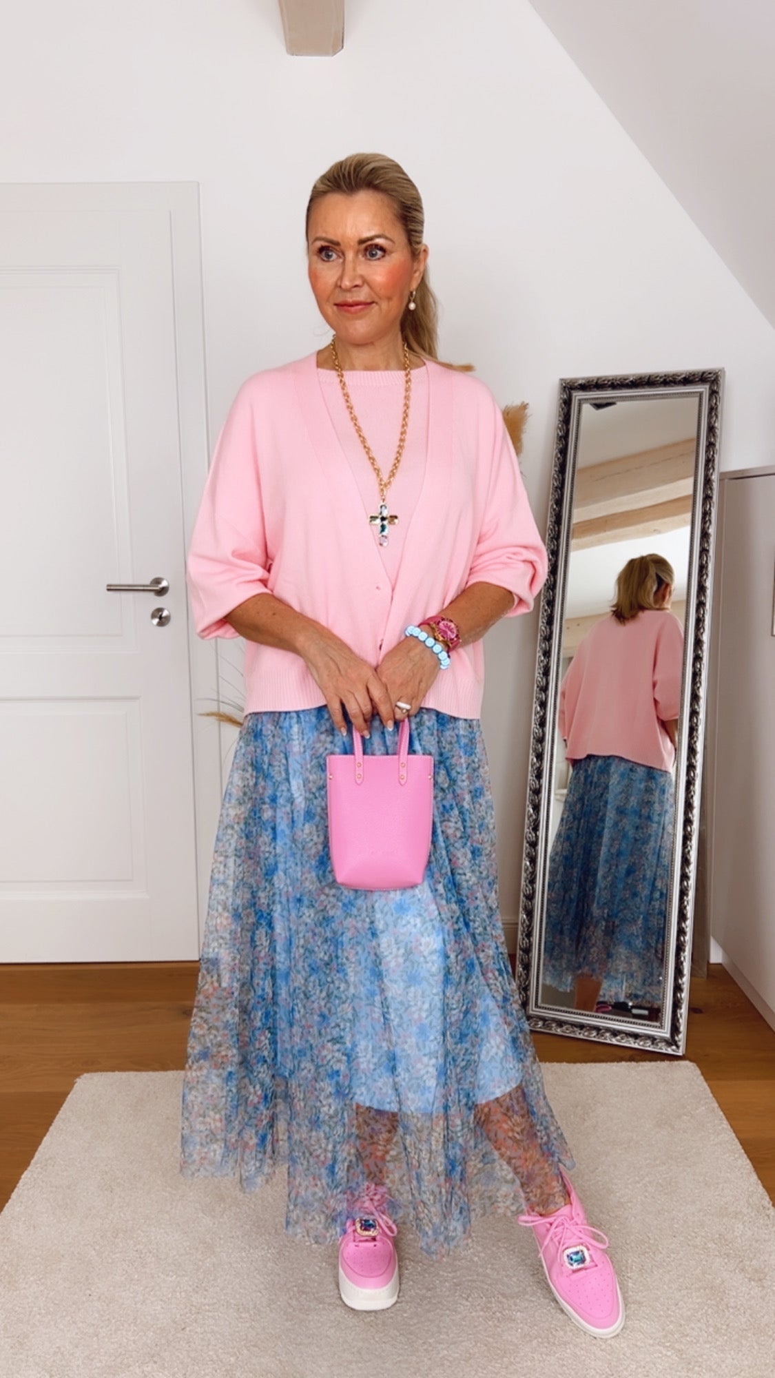 Rock Vfiona – Transparenter Midi-Rock mit Blumenmuster