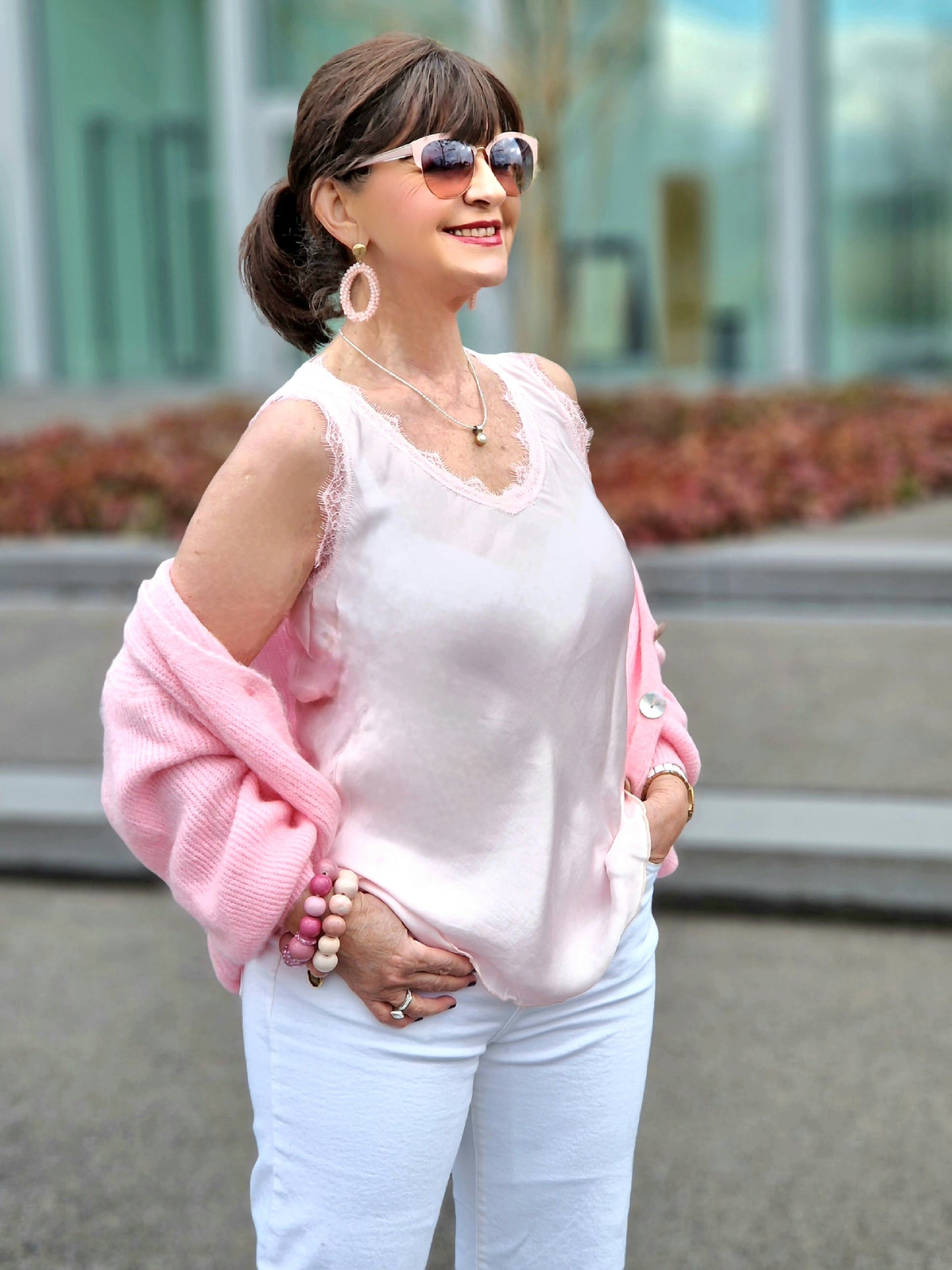 Top Natalie – Femininer Chic mit edler Spitze