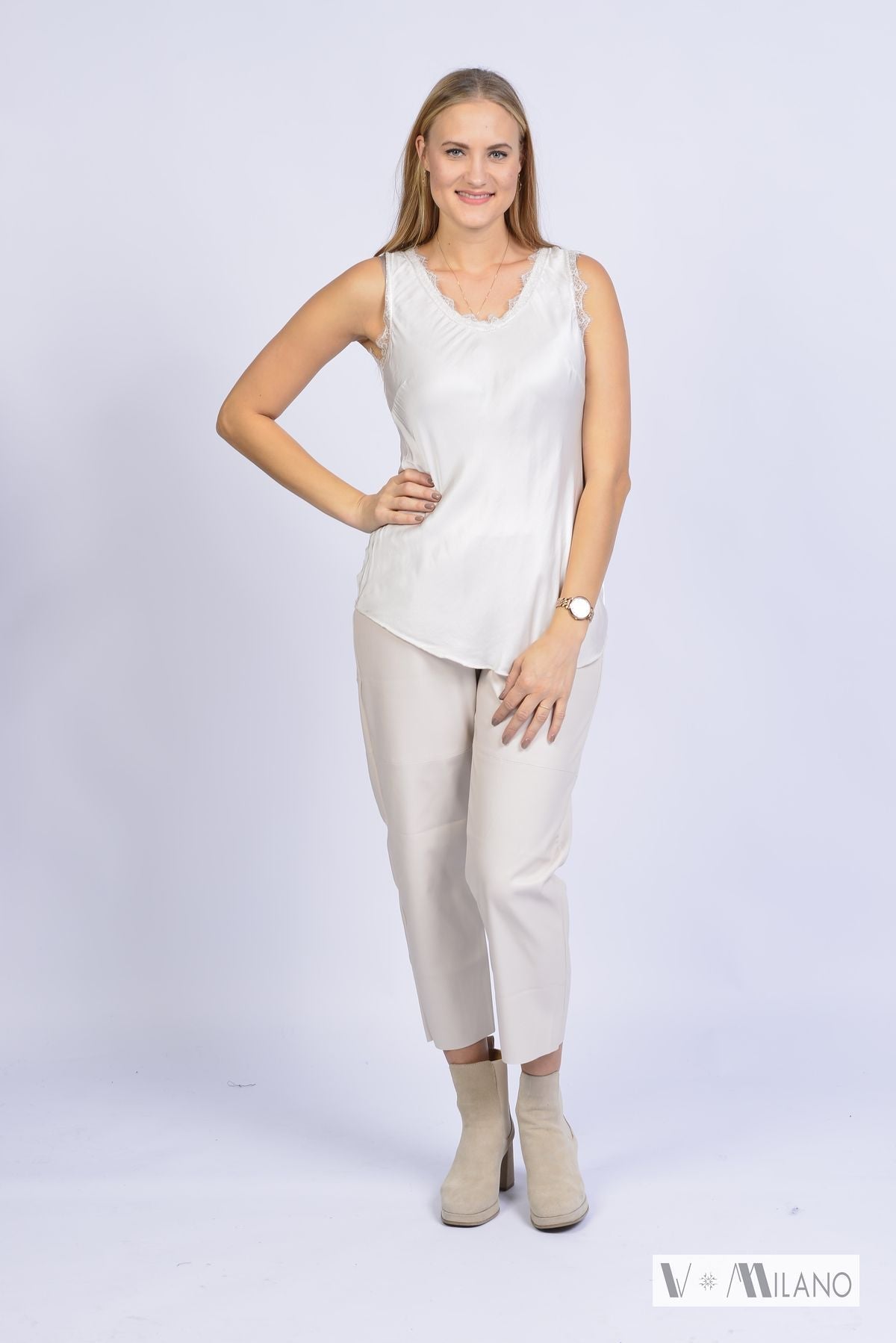 Top Natalie – Femininer Chic mit edler Spitze
