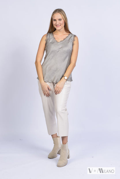 Top Natalie – Femininer Chic mit edler Spitze