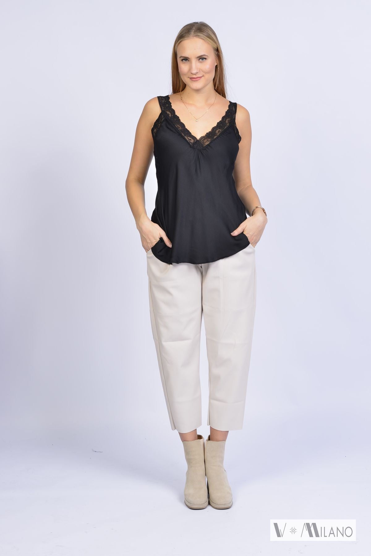 Top Vnicole – Zartes Spitzentop aus 100% Viskose