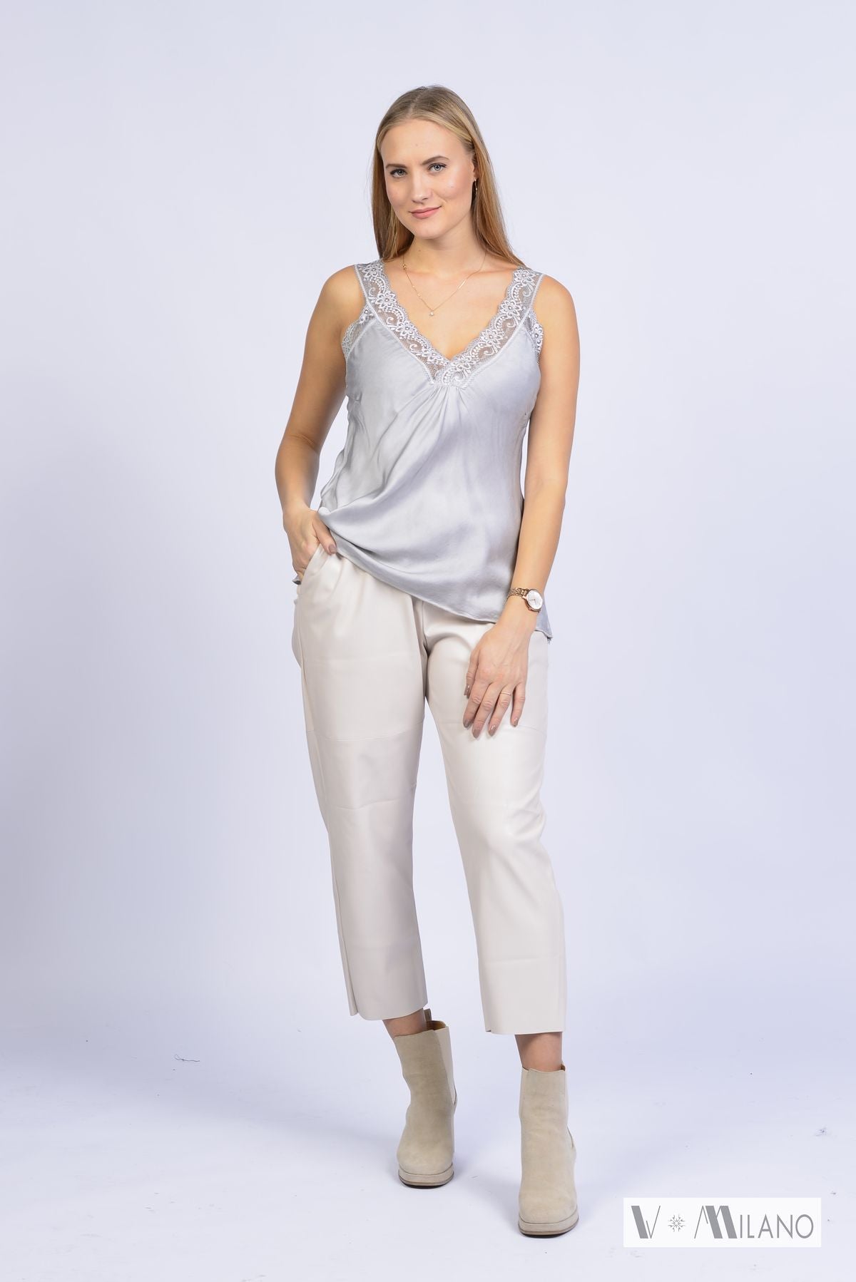 Top Vnicole – Zartes Spitzentop aus 100% Viskose