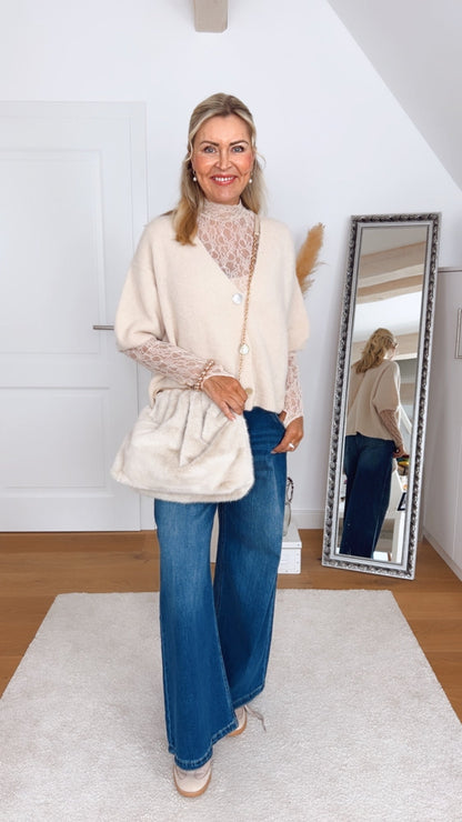 Top Vruno – Zarte Spitze mit Statement-Effekt