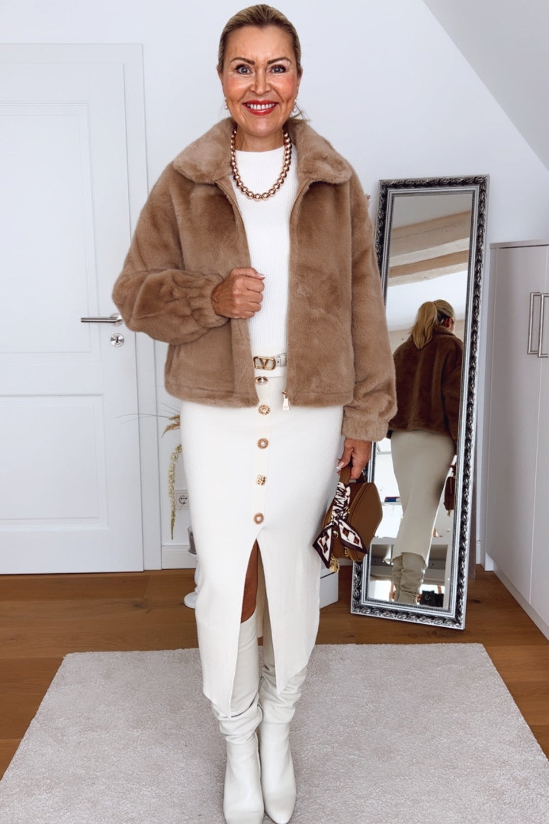 Rock Vfreya – Eleganter Midi-Rock mit Knopfleiste