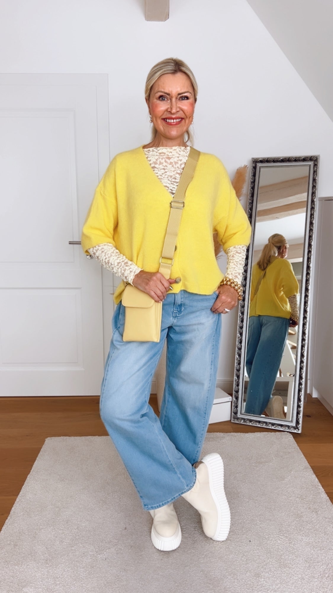 Pullover Vamelia – Feminine Lace Chic | Made in Italy